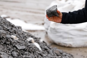 Першу видобуту на Закарпатті технічну сіль відправили на Одещину для боротьби з негодою