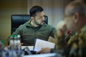 Waffen- und Munitionslieferungen, Mobilisierung und Entlassung aus der Armee Themen von Stawka-Sitzung am Freitag – Selenskyj