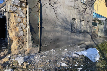 Guerre en Ukraine : Une attaque russe sur Kherson fait deux morts et au moins dix blessés 