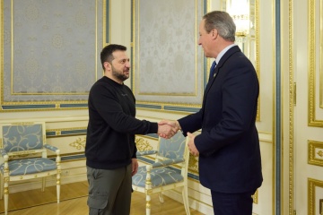 Neuer britischer Außenminister trifft in Kyjiw ein und verhandelt mit Selenskyj