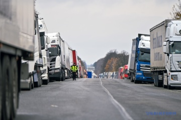 Over 3,000 trucks queuing at border with Poland, Slovakia, Hungary