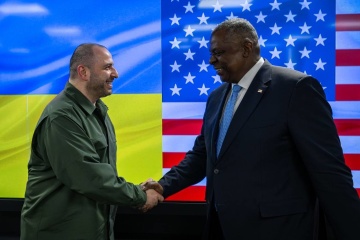 Verteidigungsminister der Ukraine und USA sprechen über russische Luftangriffe