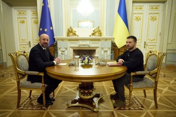 Le président du Conseil européen arrive à Kyiv pour marquer les dix ans de la révolution de Maïdan