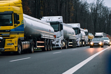 La frontière entre l'Ukraine et la Slovaquie débloquée, les camions autorisés à passer comme prévu