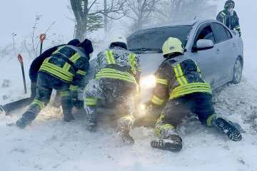Bad weather leaves 10 people dead in Ukraine 
