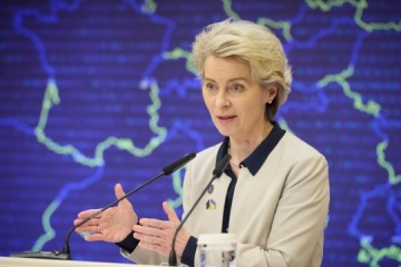 Ursula von der Leyen: La UE entrega 480.000 proyectiles de artillería a Ucrania