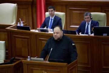 Stefanchuk delivers speech in Moldova’s parliament
