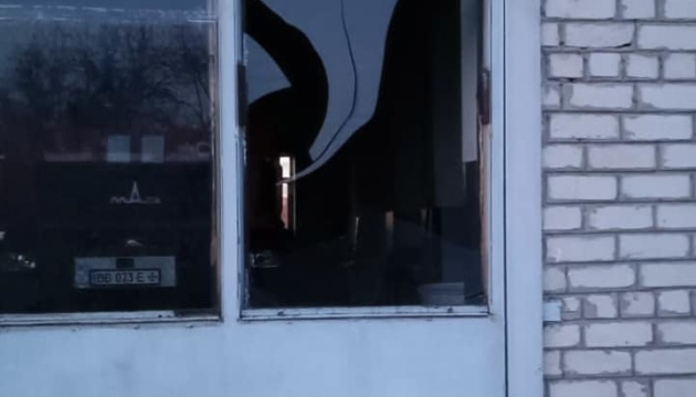 На Харківщині внаслідок ворожого обстрілу пошкоджена пожежна частина