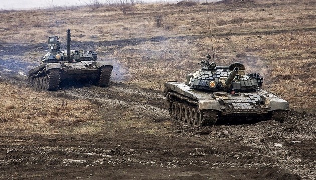 Two Russian tanks explode on their own mines in Kupiansk direction