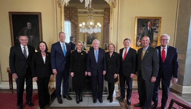 Ambassador Brink discusses with U.S. senators importance of supporting Ukraine