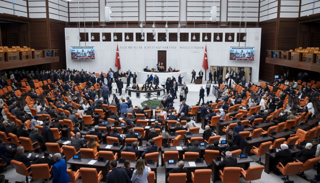 Турецький парламент не прискорюватиме розгляд протоколу про вступ Швеції в НАТО