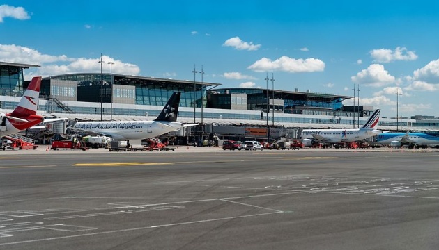 Аеропорт Гамбурга припинив роботу через озброєного чоловіка