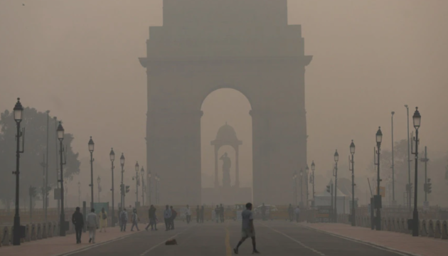 У Нью-Делі заборонили в’їзд вантажівок та будівельні роботи через забруднення повітря