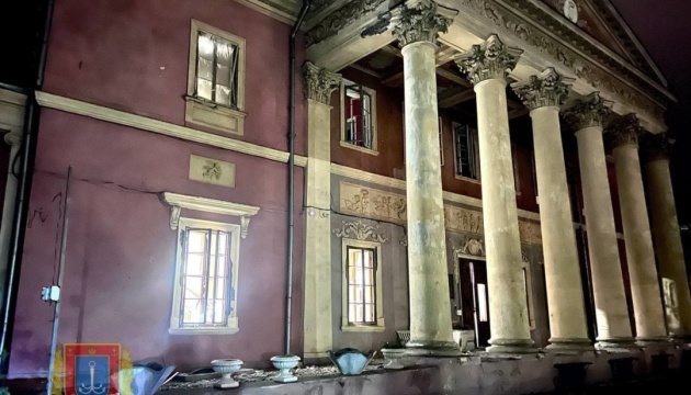 Ворожий удар пошкодив будівлю Художнього музею в Одесі