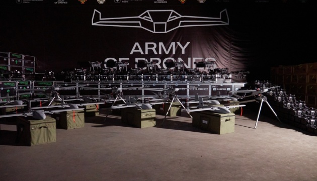 Від «Армії дронів» на фронт передали ще понад 900 безпілотників