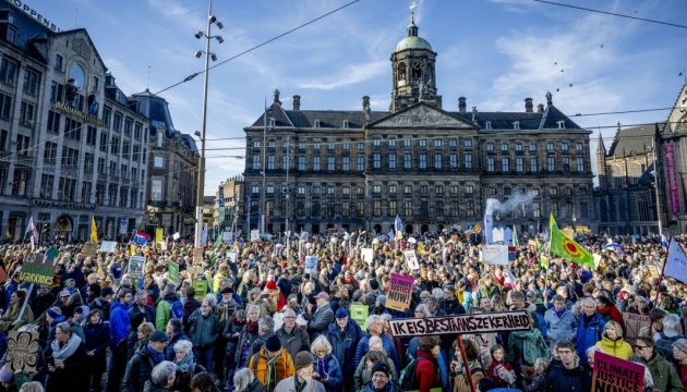 У Нідерландах близько 70 тисяч людей вийшли на кліматичний марш