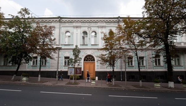 Підрядника підозрюють у розкраданні грошей, виділених на відновлення музею Шевченка у Києві