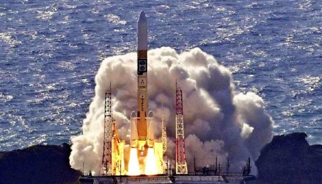 Японія запустить ракету із супутником для збору інформації