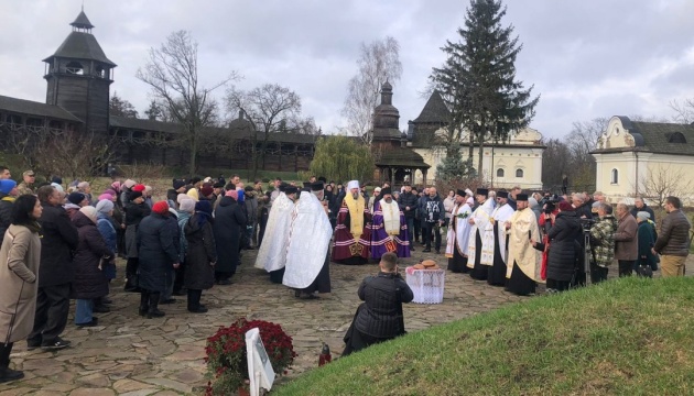 На Чернігівщині вшанували пам'ять жертв Батуринської трагедії