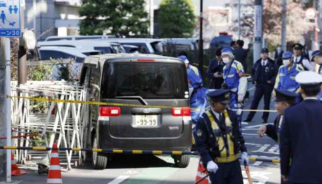 У Токіо автомобіль в’їхав у огорожу посольства Ізраїлю
