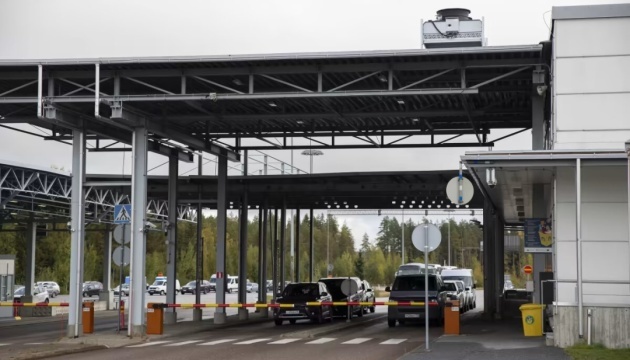 Фінляндія повністю закриває чотири пункти пропуску на кордоні з РФ