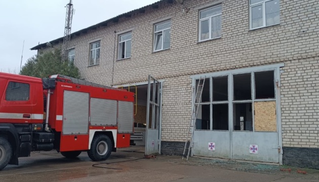 На Харківщині внаслідок удару керованою авіабомбою пошкоджена пожежна частина