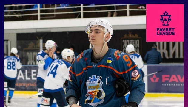 Віталій Лялька досяг позначки у 400 очок в чемпіонатах України з хокею