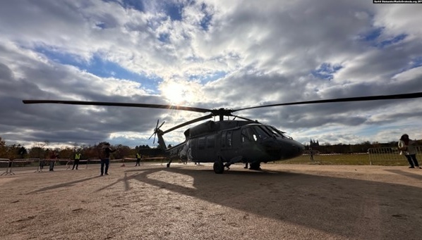 Czech initiative raises over $133,000 in one day for Black Hawk helicopter for Ukraine 