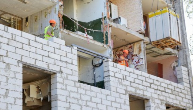 У Харкові наступного року планують відновити 167 пошкоджених обстрілами будинків
