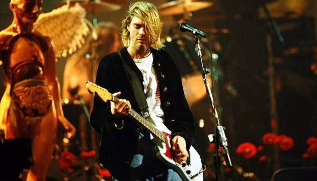 Гітару з останнього туру Курта Кобейна продали на аукціоні за майже $1,6 мільйона