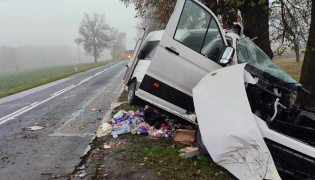 У Польщі розбився автобус з українцями: ЗМІ повідомляють про загибель двох жінок і дитини