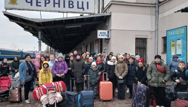 Група дітей з Херсонщини вирушила на оздоровлення до Румунії