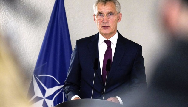 НАТО розглядає постійне збільшення військової присутності в Косові - Столтенберг