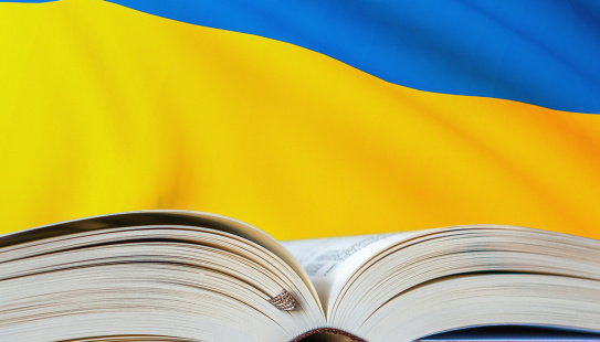 Рух «Єдині» відкриває набір на курс з підготовки до іспиту на рівень володіння українською