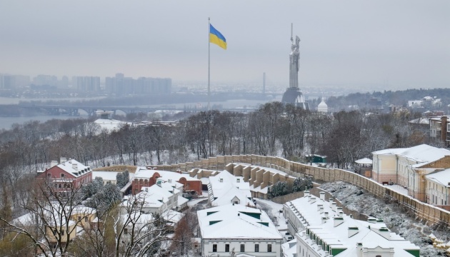 Майже половина українців вважає, що події в країні розвиваються у правильному напрямі