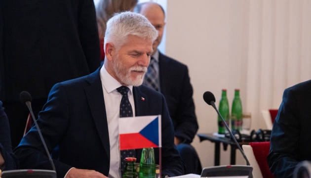 Czech President allows 20 citizens to join AFU