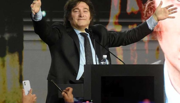 Milei ofrece a Zelensky celebrar cumbre de paz para Ucrania en Argentina