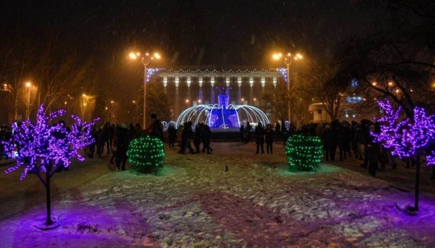 В окупованому Донецьку вирішили не ставити новорічну ялинку «з міркувань безпеки»