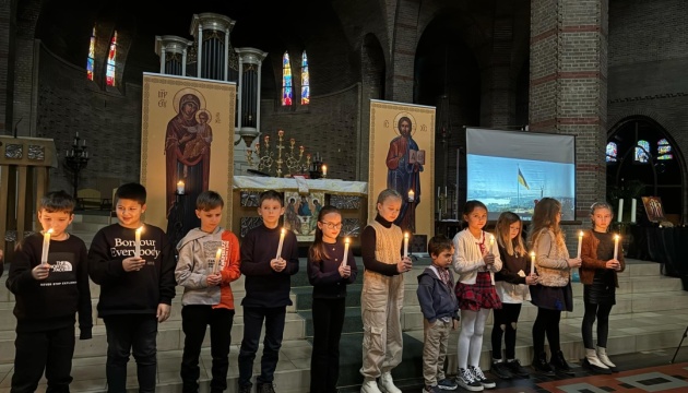 У Нідерландах пам'ять жертв Голодомору вшанували молитвою та запаленням свічок