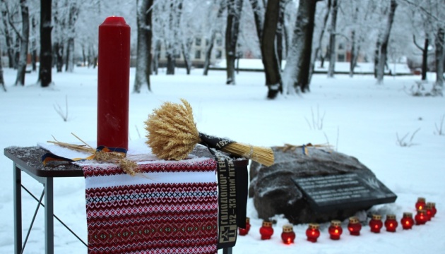Пам'ять жертв Голодомору вшанували у країнах Балтії