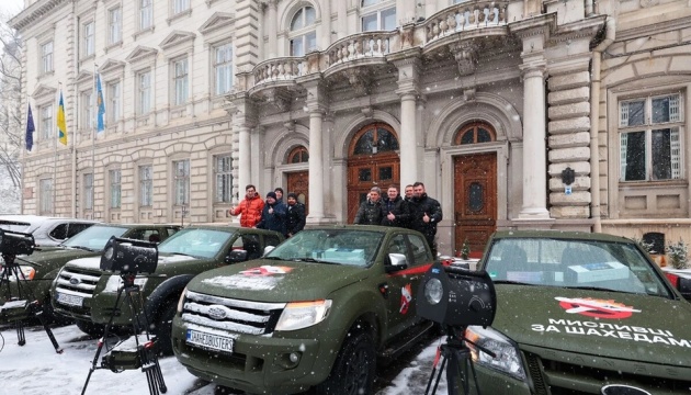 Військові на Львівщині отримали автомобілі, обладнані для знищення «Шахедів»