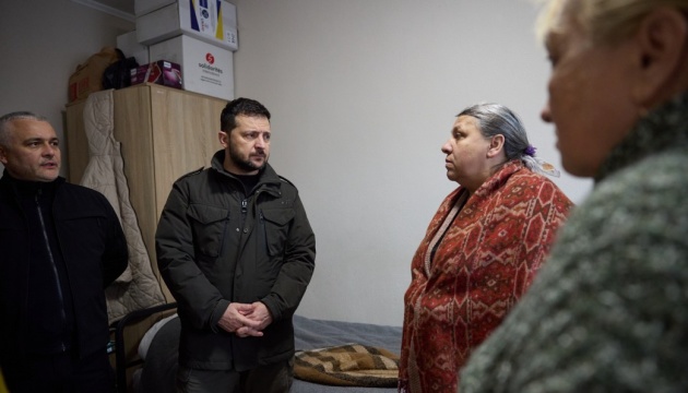 Zelensky visits IDP assistance center in Odesa