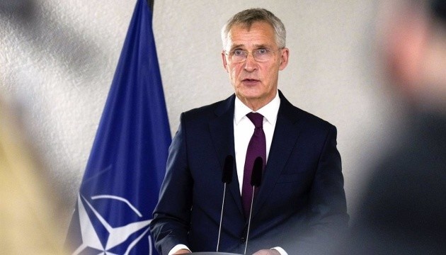 Selon Jens Stoltenberg, la Russie a perdu en Ukraine 300 000 militaires et une bonne partie de ses forces conventionnelles