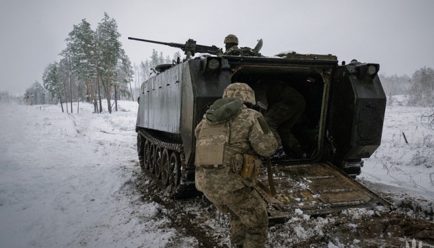 Rusos atacan sin éxito en seis direcciones, ha habido 73 enfrentamientos en un día