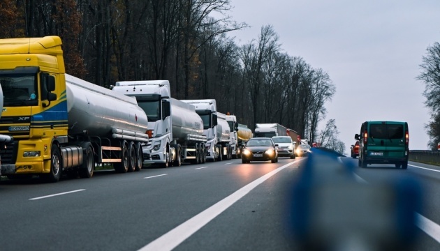 Slovak carriers plan to block truck traffic at Uzhhorod checkpoint tomorrow