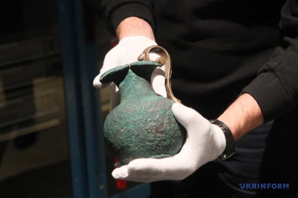 Part of Scythian artefacts, which returned to Ukraine, presented in Kyiv / Photo: Pavlo Bahmut, Ukrinform