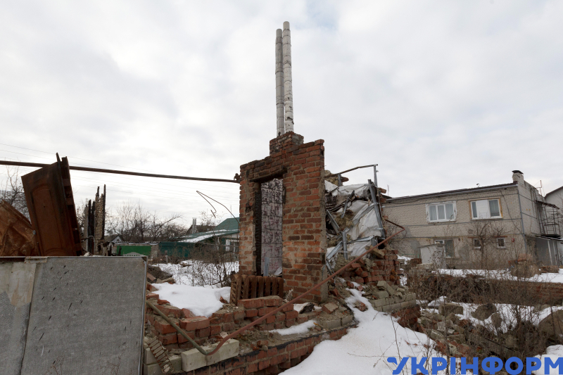 Будинки, зруйновані 5 березня 2022 року внаслідок падіння збитого українськими військовими російського літака СУ-34