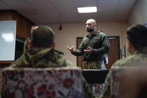 Ukrainian psychologist officers complete combat stress control training course in United Kingdom