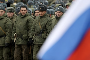 Російські військові, які повернулися з фронту, вже вбили або покалічили понад тисячу людей - розвідка