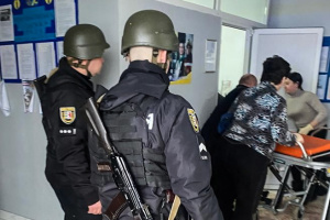 Ukraine : 26 blessés lors de l’explosion d’une grenade au conseil municipal en Transcarpatie